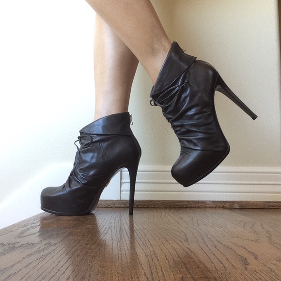 Pour La Victoire Genuine Leather Black Boots - Picture 3 of 10